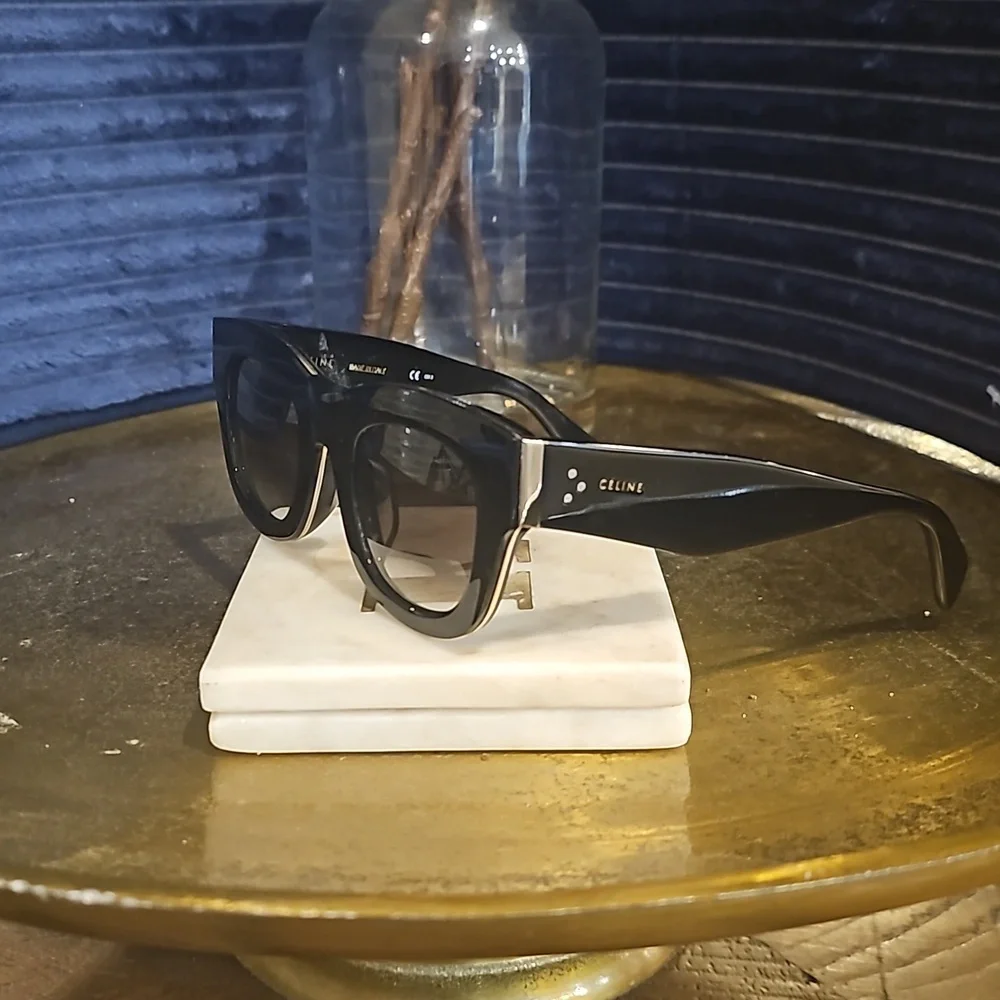 Sunglasses - Picture 2 of 5
